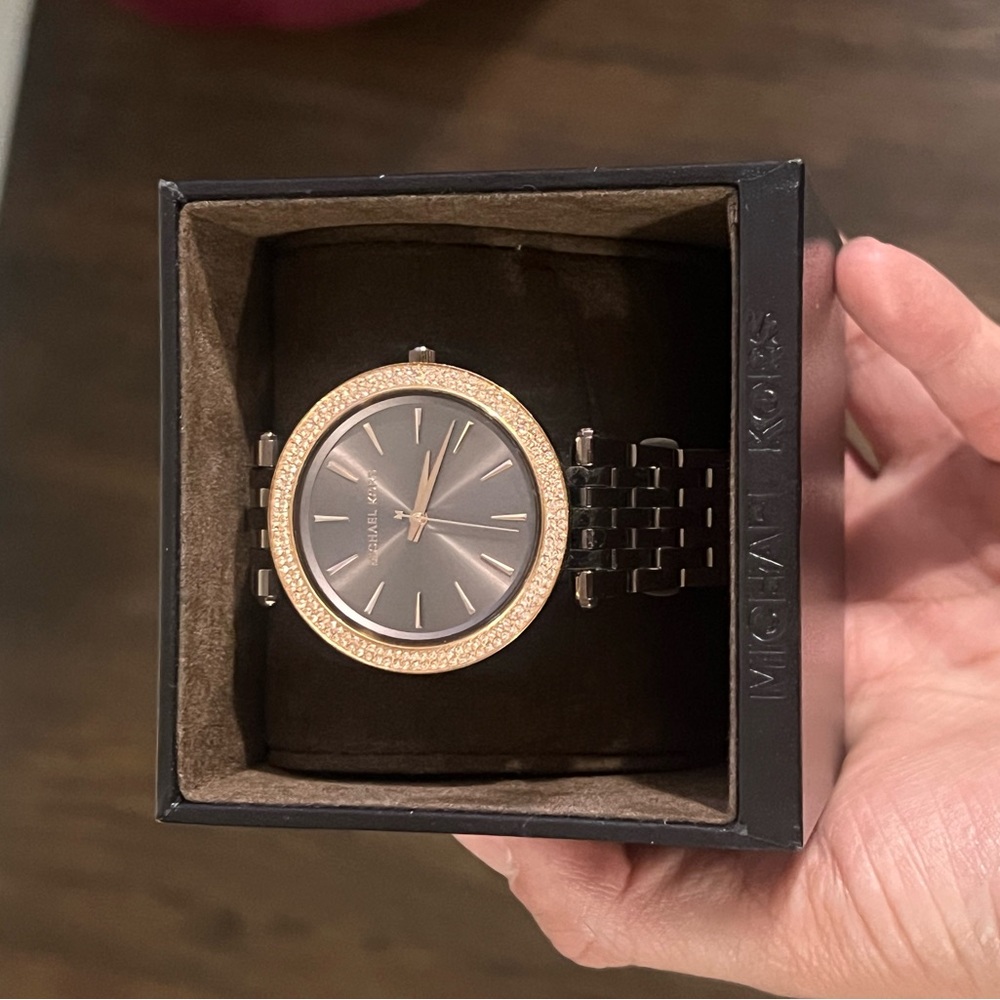 Michael Kors women watch - Picture 3 of 4